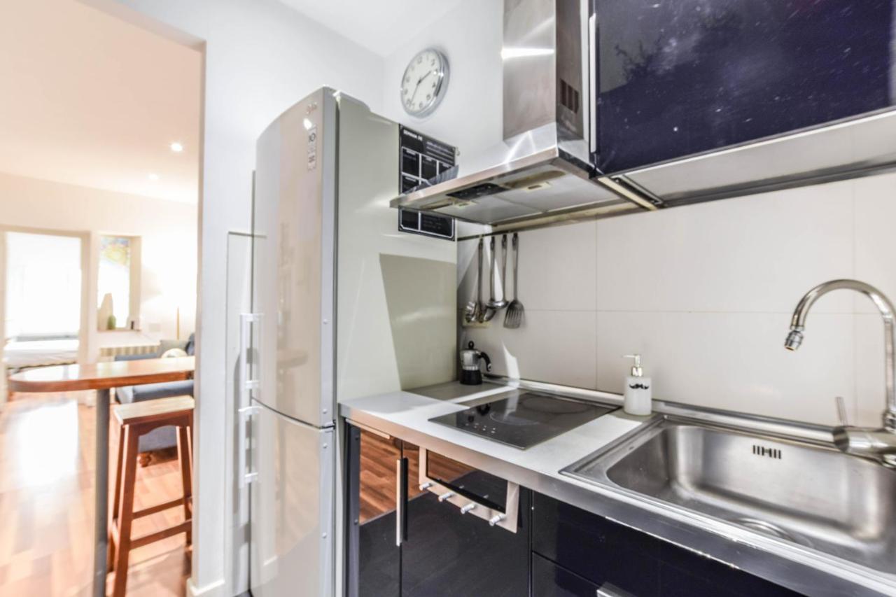 Apartamento Plaza De Lavpies Apartment Мадрид Екстериор снимка